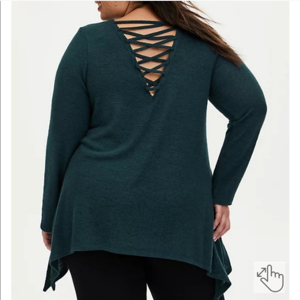 NWT Torrid 00 or Size 10 Lattice Back Tee Super Soft Plush Dark Green